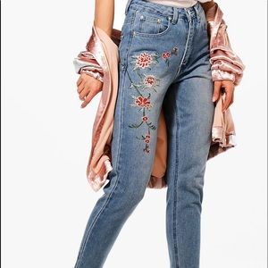 Boohoo Petite Embroidered Mom Jeans